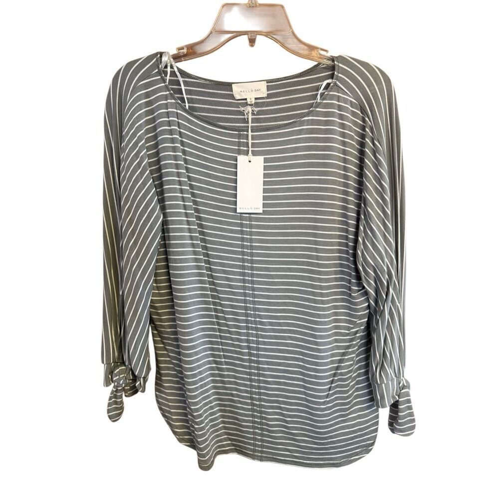 Mello Day Knit Top gray/White Sz S NWT